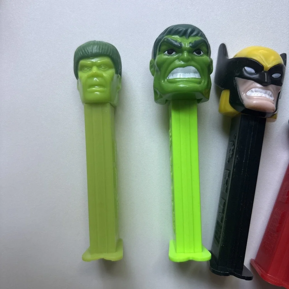 Spider-Man /2 Hulks/ 2 Batman /Wolverine/Wonder Women